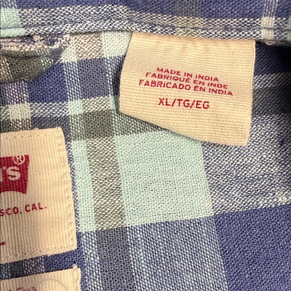 Levi's Casual Blue and White Plaid Shirt - Picture 5 of 8